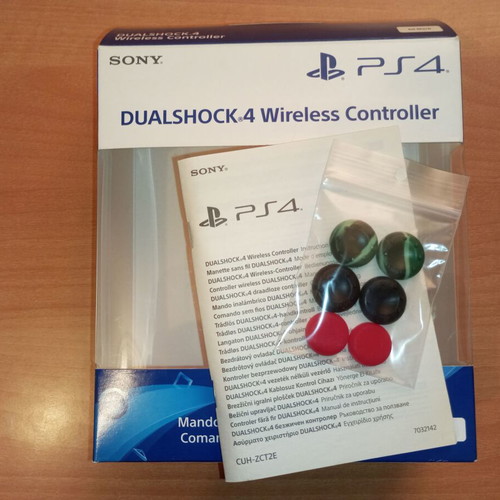 Sony DualShock 4 V2 Wireless Controller with Trust GXT Red Case new