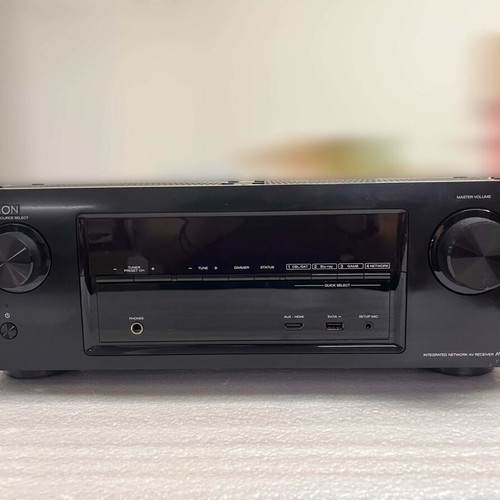 Denon AVR-X1000 5.1 AV Receiver like new with remote and microphone