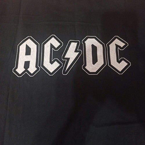 ACDC t-shirt size L like new, black