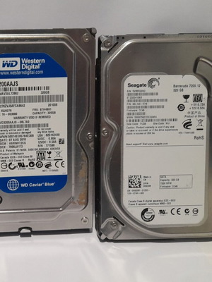 Σκληροί δίσκοι 3.5" 320 GB για Desktop, σαν καινούργιο, 2 τεμάχια