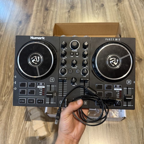 Numark Party Mix 1 DJ controller