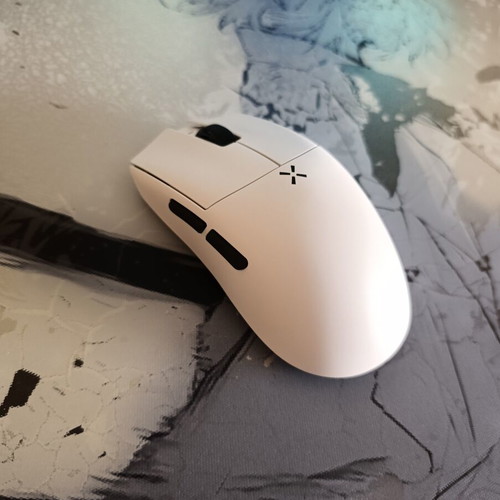 Hitscan Hyperlight white gaming mouse