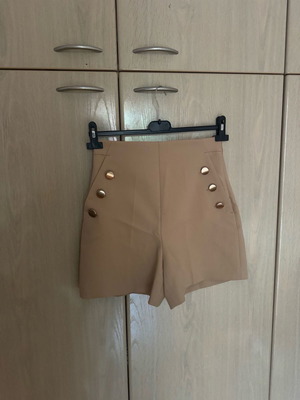 Ψηλόμεσο σορτς Zara καινούργιο, μέγεθος XS