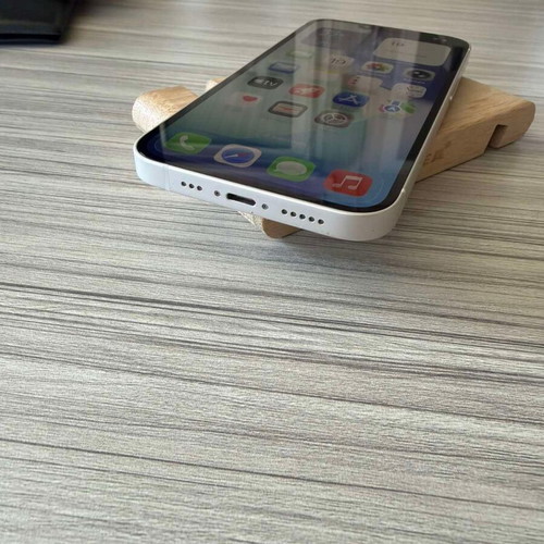 Apple iPhone 13 128GB white