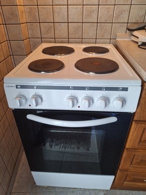 Crown electric stove 5400A A class, like new, 50x60cm