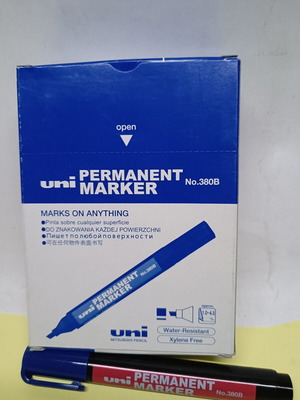 Σετ 12 μαρκαδόροι Uni permanent, μπλε, πλακέ μύτη