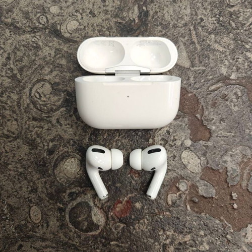 Apple AirPods 1 Pro earbuds