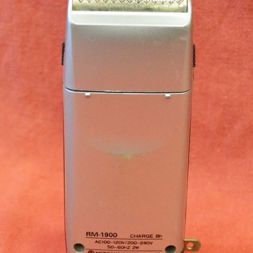 British HITCHIN electric shaver used, functional, 1960