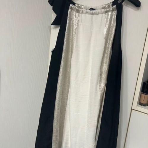 Bsb dress like new with adjustable neck ribbon, black and white