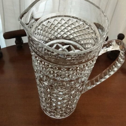 Crystal pitcher like new with diamond point pattern