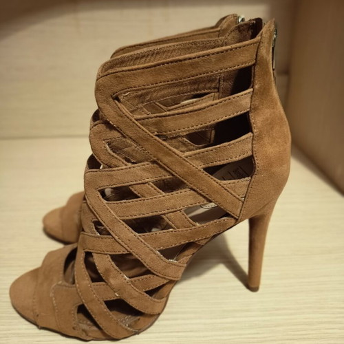 Bershka women's brown platform sandals size 38 like new