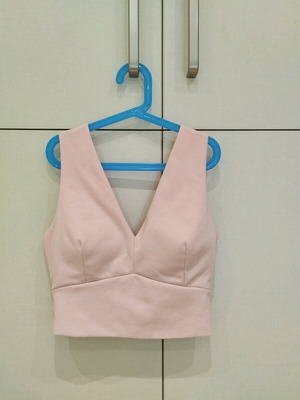 Γυναικείο ροζ crop top σαν καινούργιο, μέγεθος M