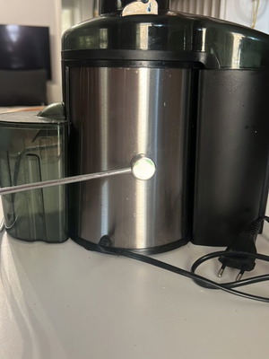 Αποχυμωτής φρούτων 500W σαν καινούργιος, ελάχιστα χρησιμοποιημένος
