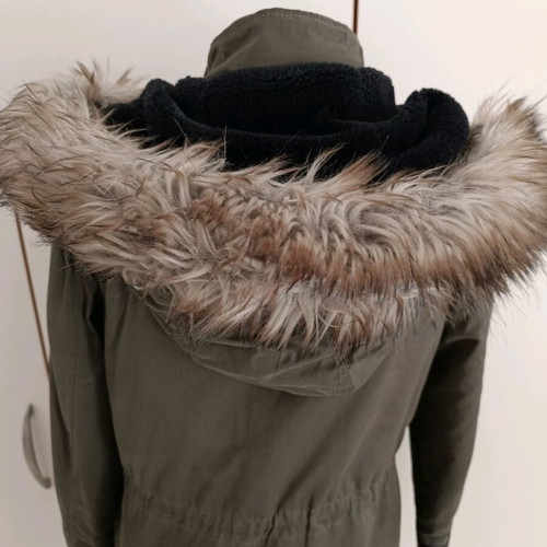 Stradivarius Parka jacket used khaki with fur hood and leather details