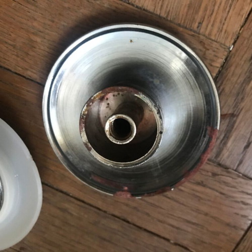 Brass mushroom sink valve used with two caps