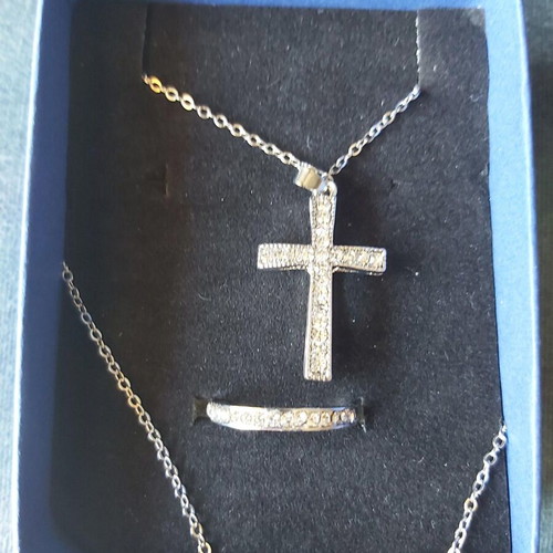 Cross and ring set fo bijoux used