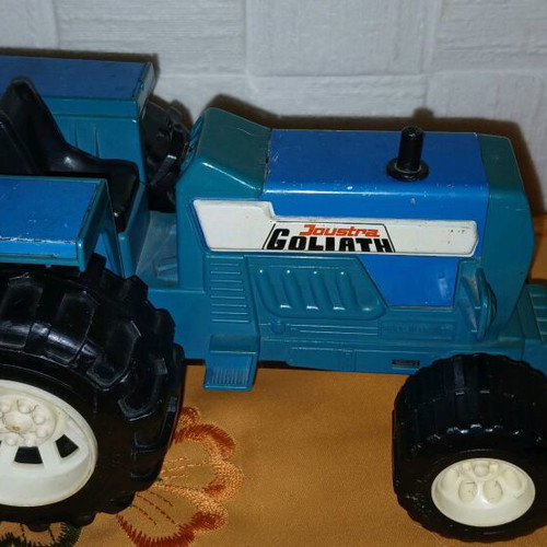 Joustra Goliath used metal tractor 20cm with plastic wheels