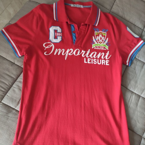 Red shirt XXL like new