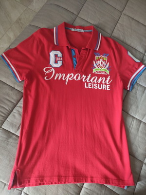 Red shirt XXL like new