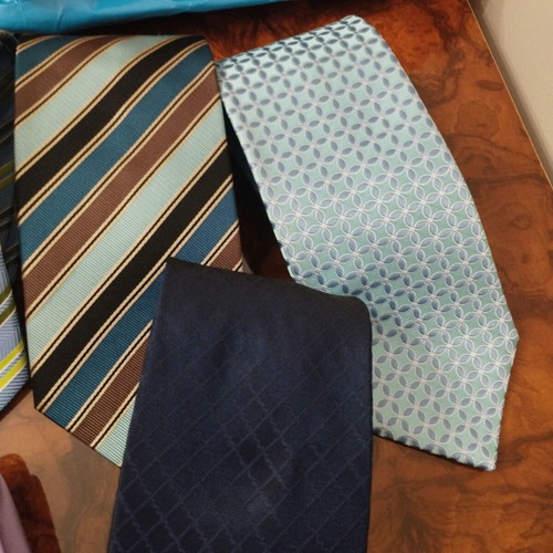 Ties pack of 6 like new, multicolored, mostly silk
