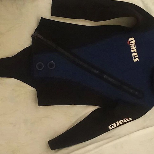 Mares diving suit medium with weights and belt like new