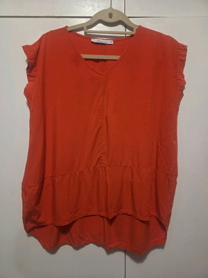 Innocent women's blouse like new, red with V neckline