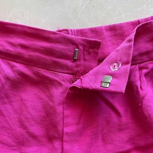 Women's fuchsia shorts Stradivarius size 36 like new