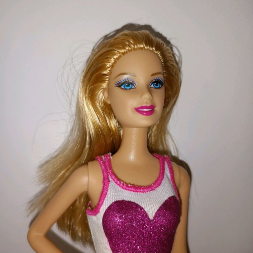 Barbie Fashionistas Pijama Party used doll with clothes and bag