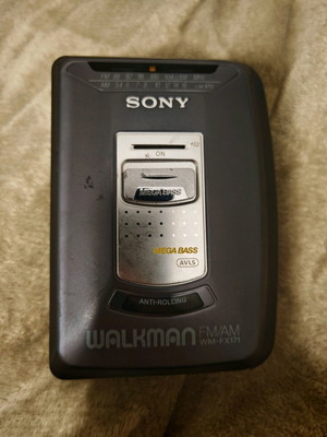 Sony Walkman wm fx171 used, functional am/fm radio and cassette player