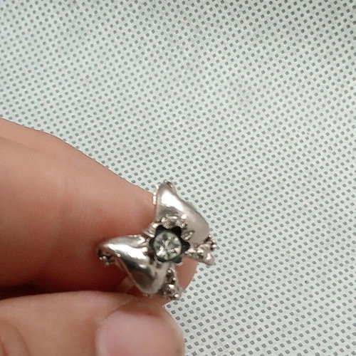 Bow ring with rhinestones size 7.25