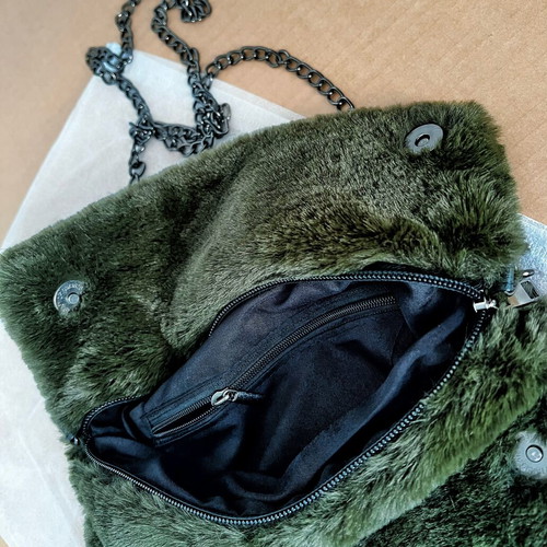 Set of white leather and green plush shoulder bags like new