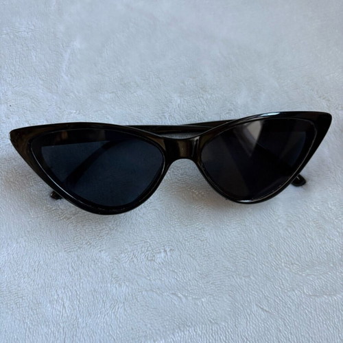 Black sunglasses like new