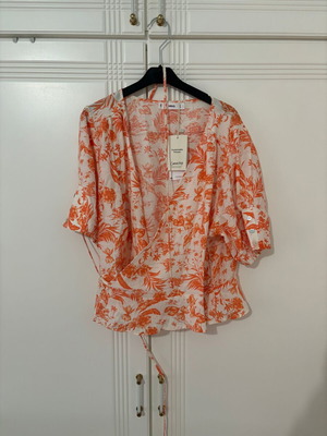 Mango wrap blouse new, size L, white and orange