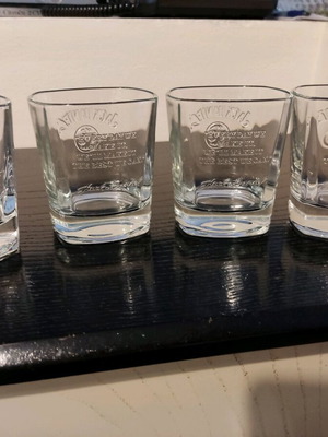 Jack Daniel's Old No 7 Brand whiskey glasses square set of 4 like new