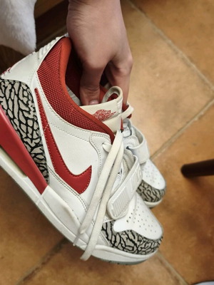 Air Jordan Legacy 312 Low γυναικεία sneakers άσπρο-κόκκινο-γκρι, σαν καινούργιο, νούμερο 41