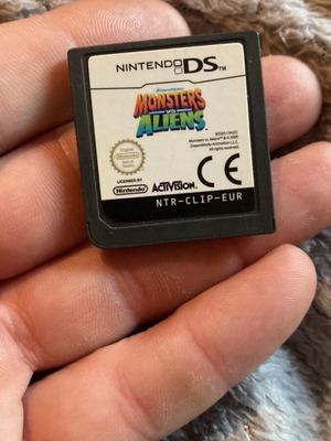 Nintendo Monsters vs. Aliens Nintendo DS game used, functional