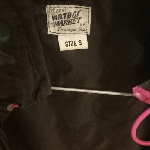 Women's jacket like new with striking colors