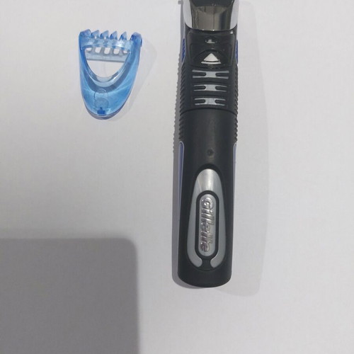 Gillette Styler Trimmer used with one plastic attachment