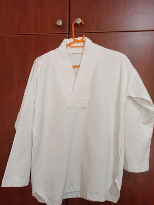 Tae Kwon Do uniform like new, 3 pieces, 2 jackets and pants
