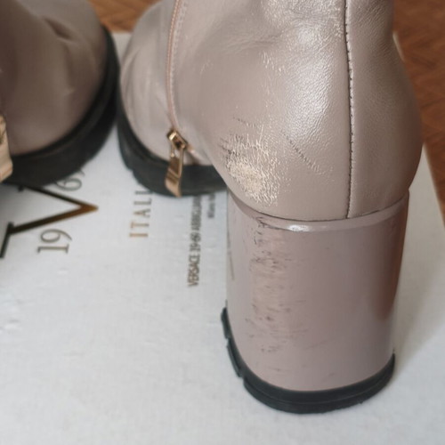 Versace 19.69 Abbigliamento Sportivo Milano beige leather ankle boots size 40
