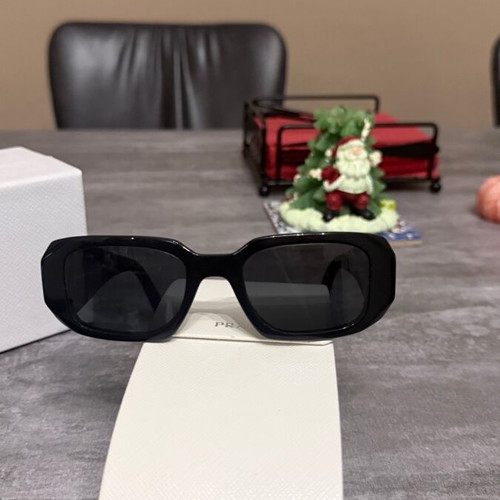 Prada sunglasses black like new
