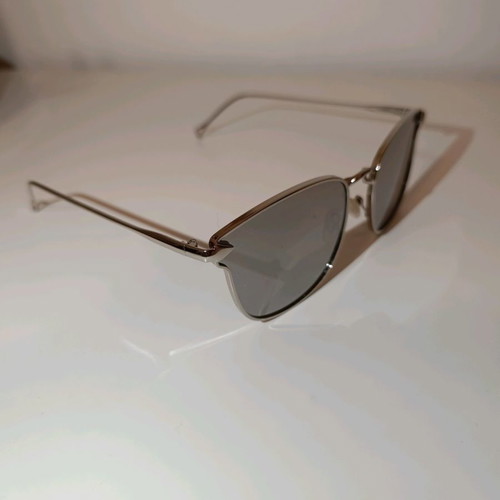 Mirror sunglasses used