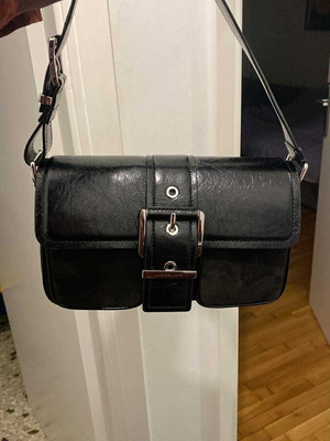 Michael Kors Colby medium shoulder bag like new, black