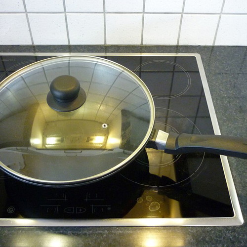 Wok nonstick pan with glass lid like new 33.5 cm