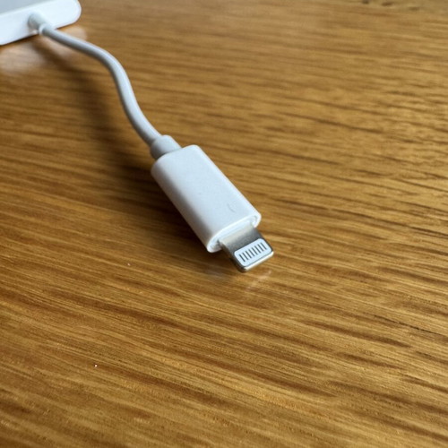 Apple adaptor used, in good condition