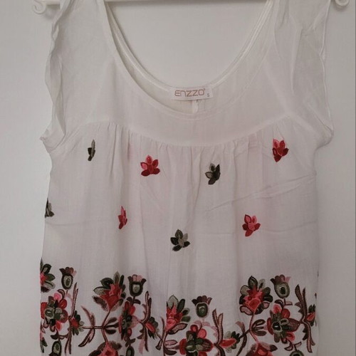Enzzo sleeveless blouse small, like new, white and red