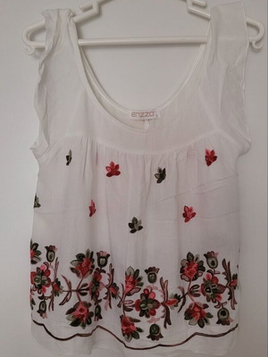 Enzzo sleeveless blouse small, like new, white and red