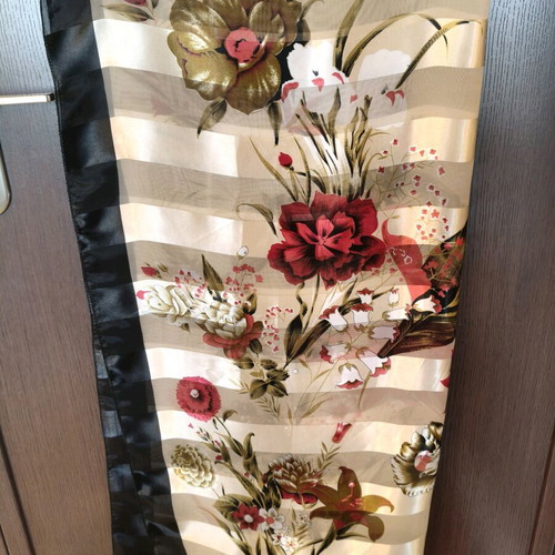 Floral scarf with satin stripes like new