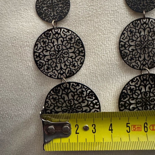 Long earrings like new, black