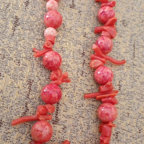 Natural coral necklace, 33cm length, 111g